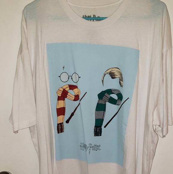 Hot Topic Tops - Harry Potter shirt